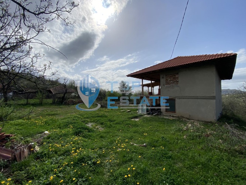 Продава КЪЩА, с. Черни дял, област Велико Търново, снимка 15 - Къщи - 52802353