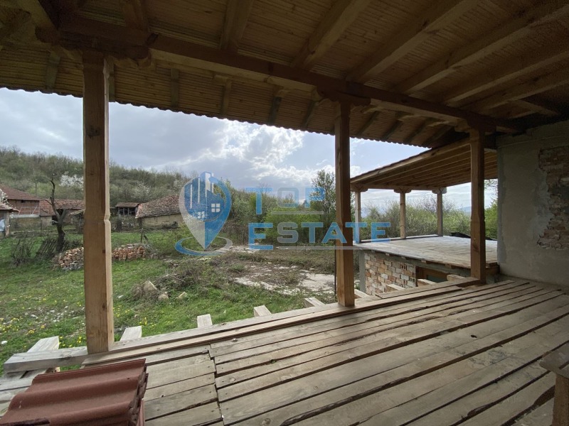 Продава КЪЩА, с. Черни дял, област Велико Търново, снимка 14 - Къщи - 52802353