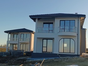 Hus Kichevo, region Varna