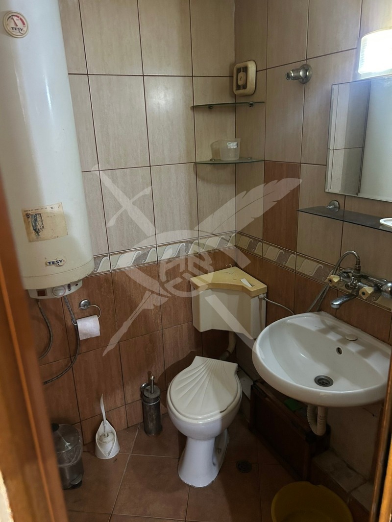 Продава 1-СТАЕН, гр. Бургас, Център, снимка 2 - Апартаменти - 53317845