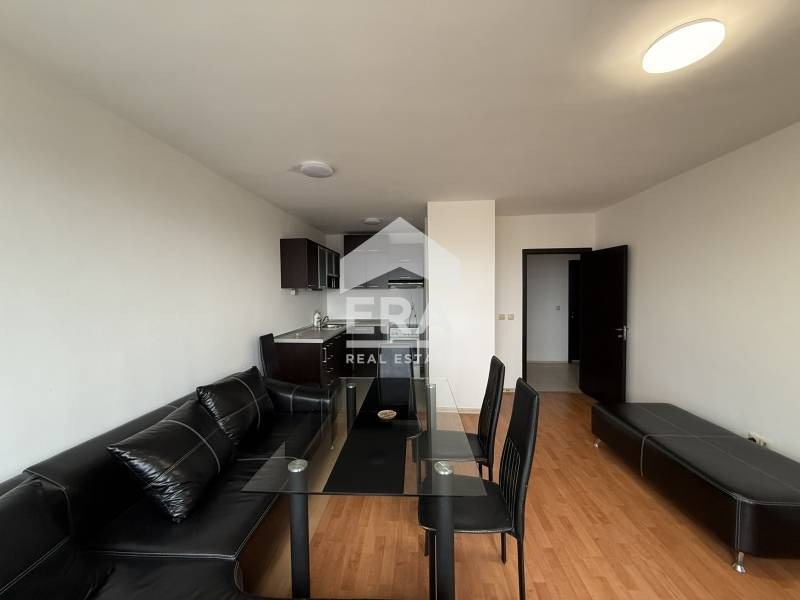 Продава 3-СТАЕН, гр. Велико Търново, Център, снимка 2 - Апартаменти - 52803450