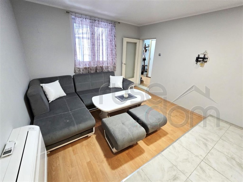 Продава ЕТАЖ ОТ КЪЩА, гр. Русе, Център, снимка 2 - Етаж от къща - 53314557