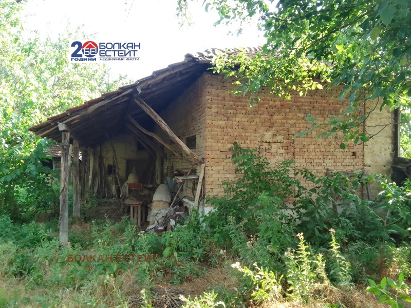 Продава КЪЩА, с. Куцина, област Велико Търново, снимка 13 - Къщи - 51013744