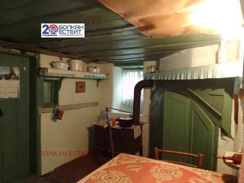 Продава КЪЩА, с. Куцина, област Велико Търново, снимка 2 - Къщи - 51013744