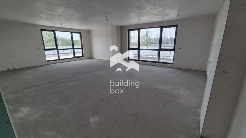 In vendita  3 camere da letto Plovdiv , Hristo Smirnenski , 261 mq | 66922311