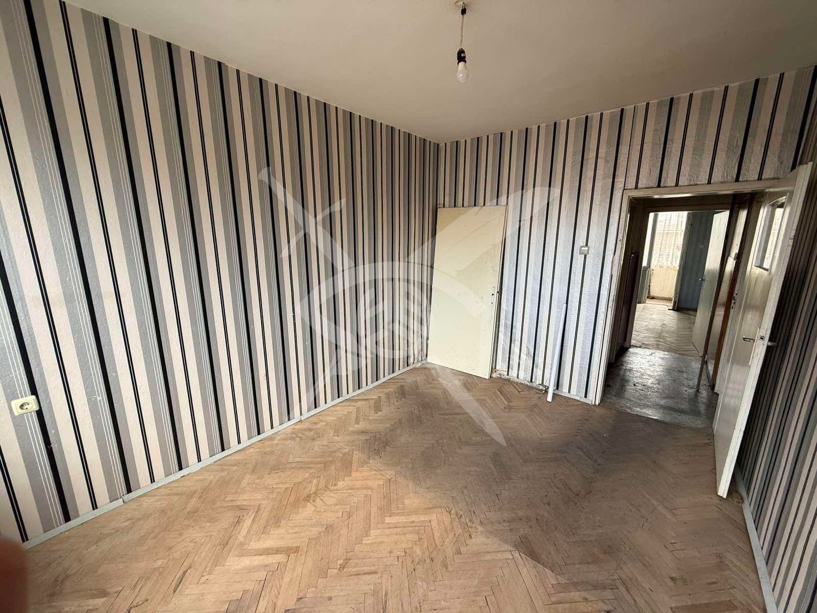 Продава 3-СТАЕН, гр. Карнобат, област Бургас, снимка 2 - Апартаменти - 53321236
