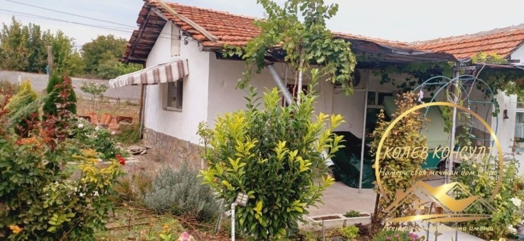 Продава КЪЩА, с. Селци, област Пловдив, снимка 2 - Къщи - 54085130