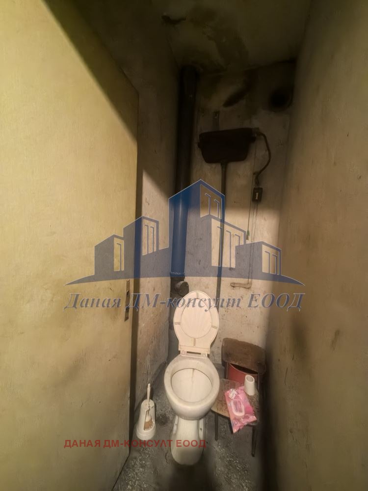 Продава МНОГОСТАЕН, гр. Шумен, Пазара, снимка 6 - Апартаменти - 52744870