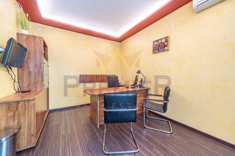 Te koop  Kantoor Varna , Tsentar , 120 m² | 94027219 - afbeelding [7]