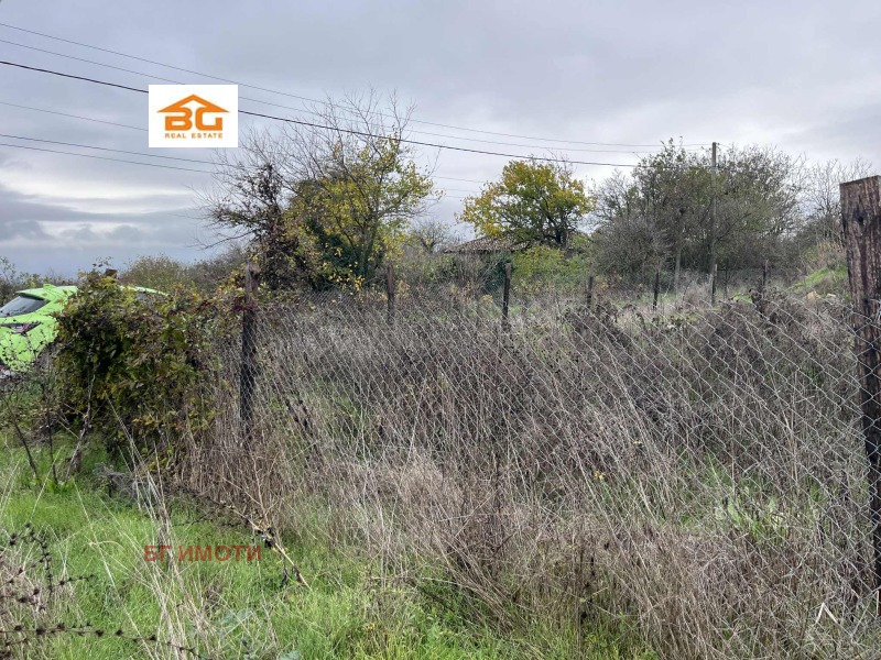 Продава КЪЩА, с. Аврен, област Варна