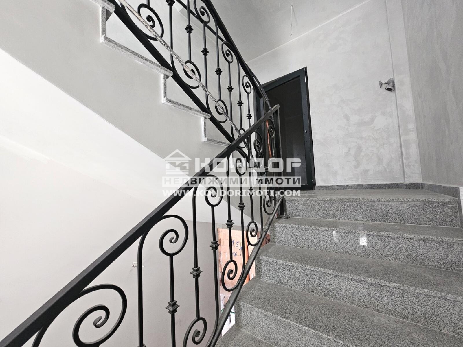 Продава 2-СТАЕН, гр. Пловдив, Кършияка, снимка 4 - Апартаменти - 49952990