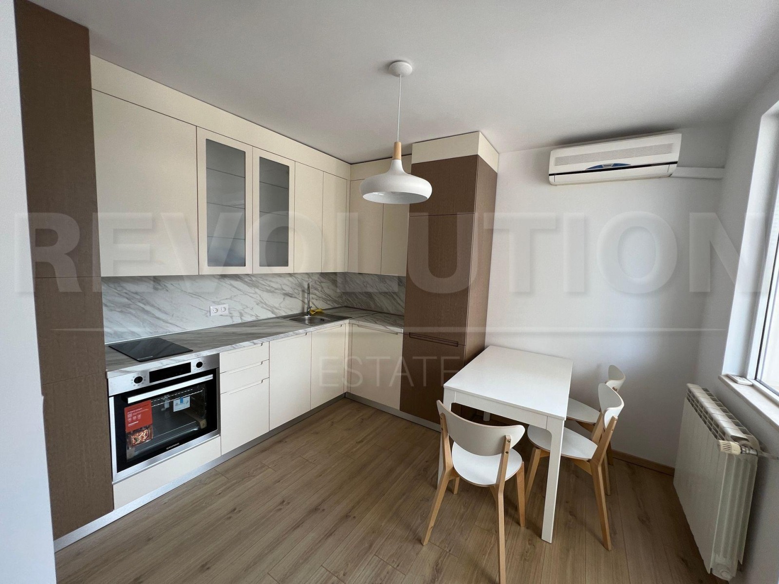 Продава 2-СТАЕН, гр. София, Гоце Делчев