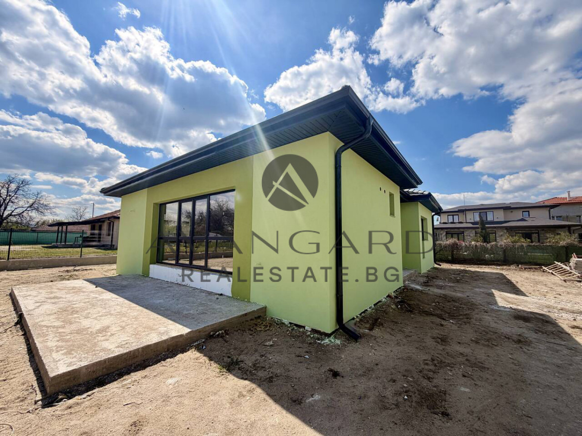 Продава КЪЩА, с. Скутаре, област Пловдив, снимка 2 - Къщи - 54251071