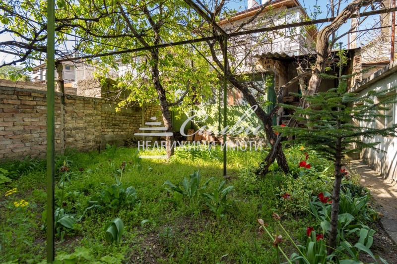 Продава  Къща, град Шумен, Военно училище •  225 000 EUR • ID 25398734 — holmes.bg - [1] 
