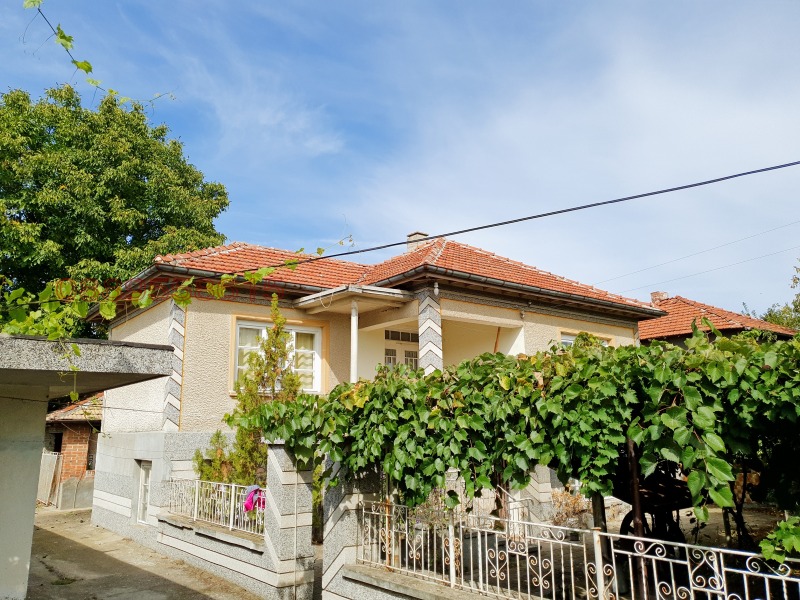 Продава КЪЩА, с. Партизанин, област Стара Загора, снимка 2 - Къщи - 52849842