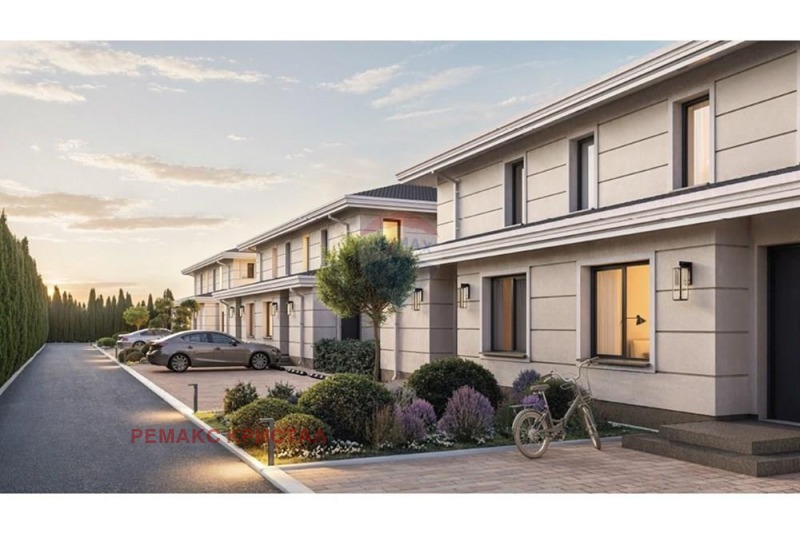 Продава КЪЩА, област Пловдив, с. Рогош • 190000 € / 371607.70 лв. • 21639968 1