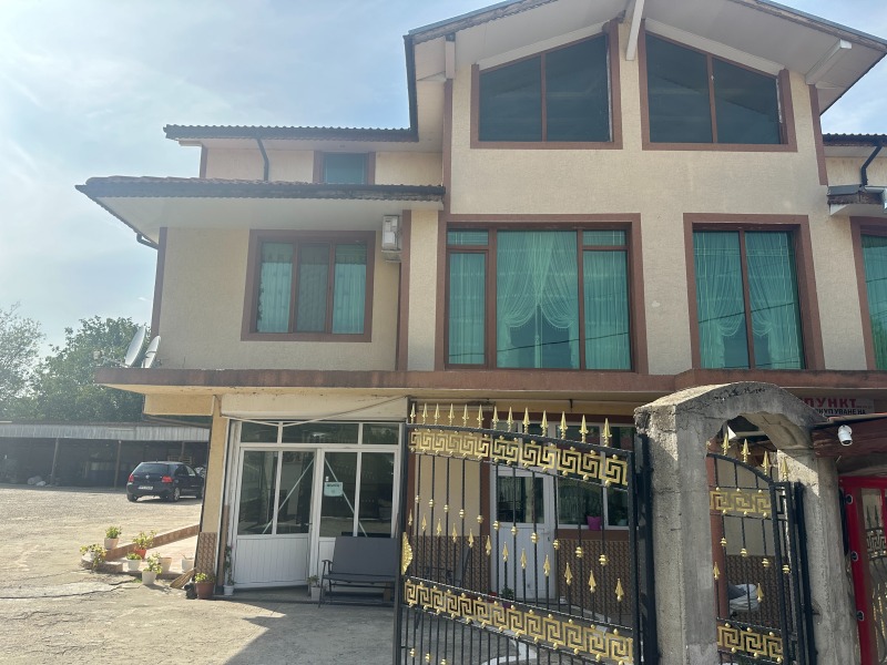 Продава  Пром. помещение област Разград , с. Ясеновец , 261 кв.м | 44396526