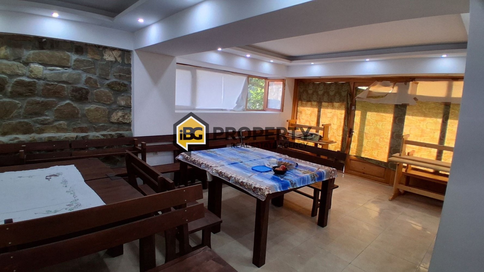 Продава КЪЩА, гр. Бяла, област Варна, снимка 2 - Къщи - 51680752