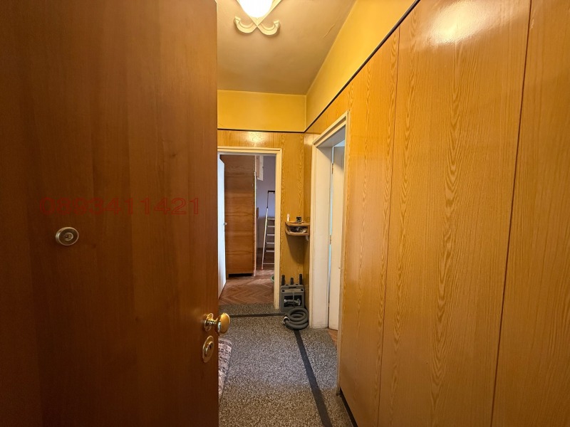 Продава 3-СТАЕН, гр. Бургас, Център, снимка 2 - Апартаменти - 52785991