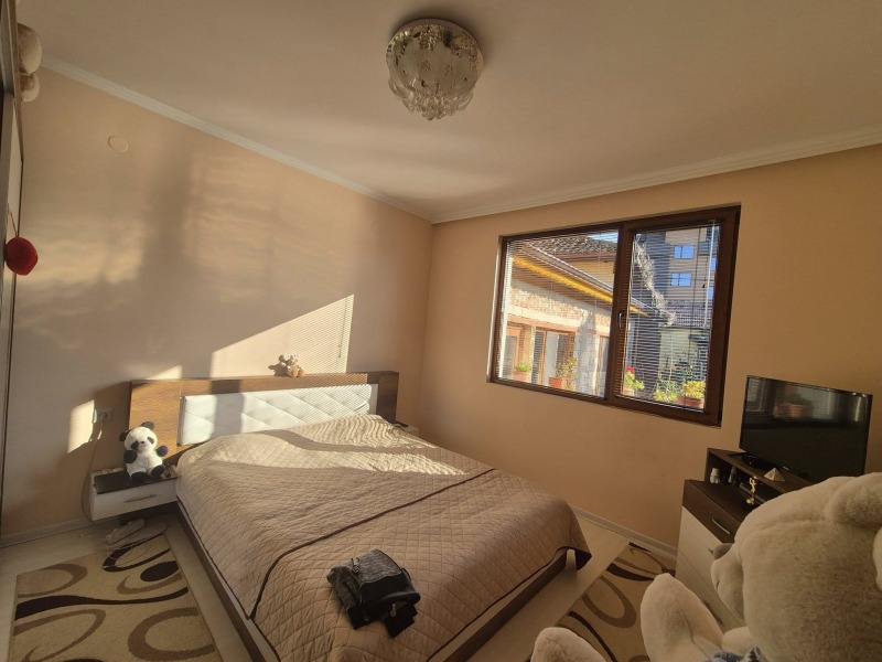 Продава КЪЩА, гр. Търговище, Център, снимка 2 - Къщи - 52537009