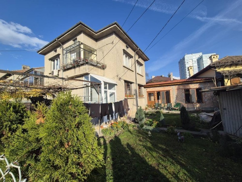 Продава КЪЩА, гр. Търговище, Център, снимка 9 - Къщи - 52537009