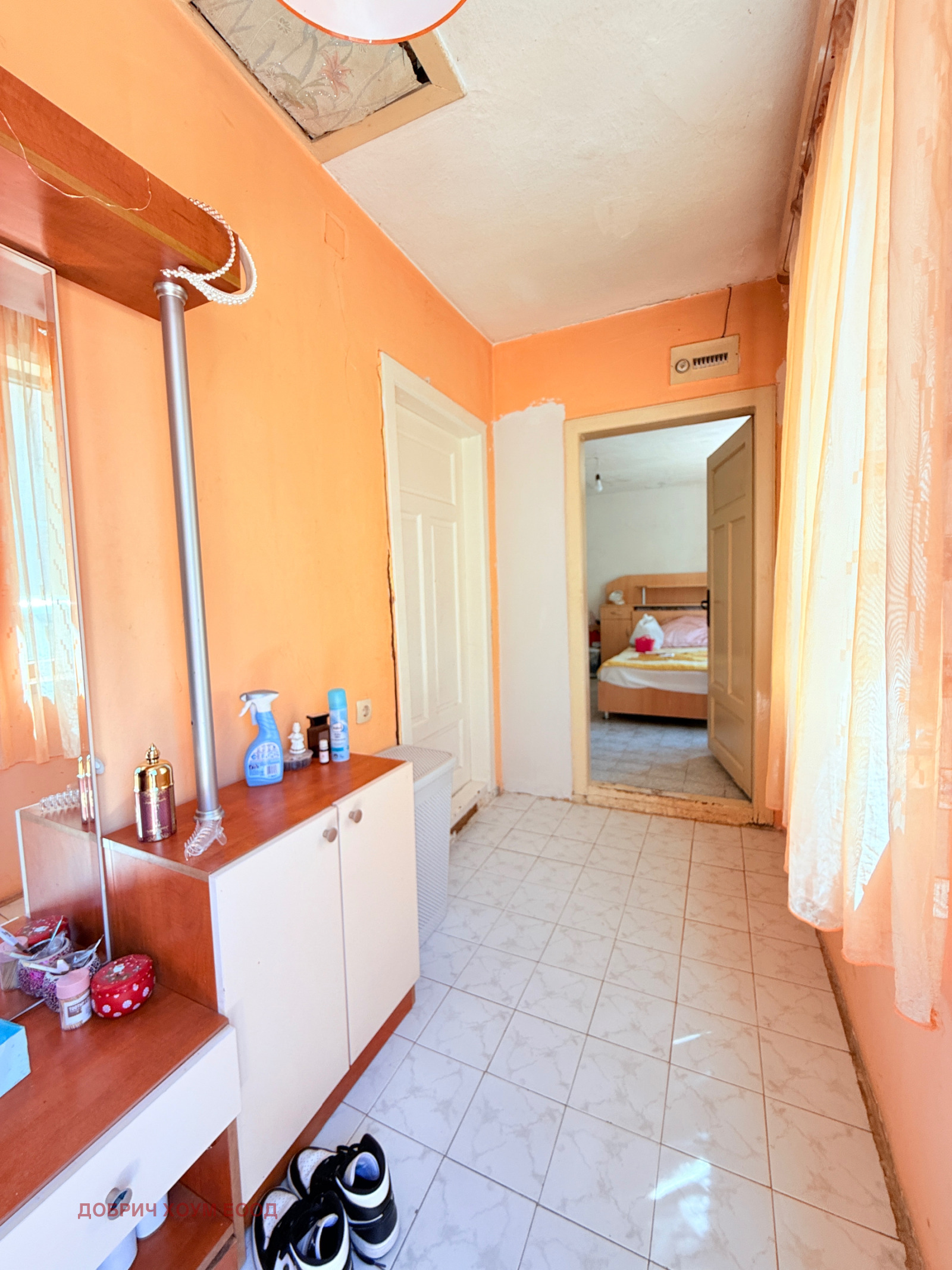 Продава КЪЩА, гр. Добрич, Център, снимка 2 - Къщи - 54676715