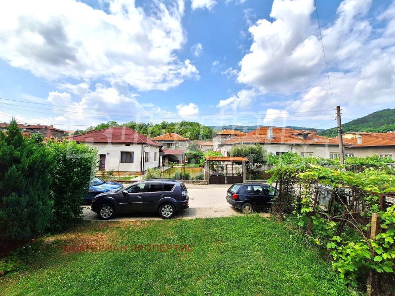 Продава 4-СТАЕН в област Велико Търново, гр. Елена - 92 кв.м / 75 000 € » 146 687.25 лв., БЪЛГЕРИАН ПРОПЕРТИС