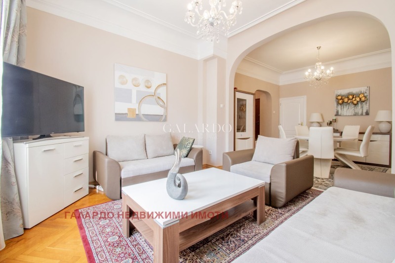 Продава  3-стаен град София , Център , 112 кв.м | 17429410