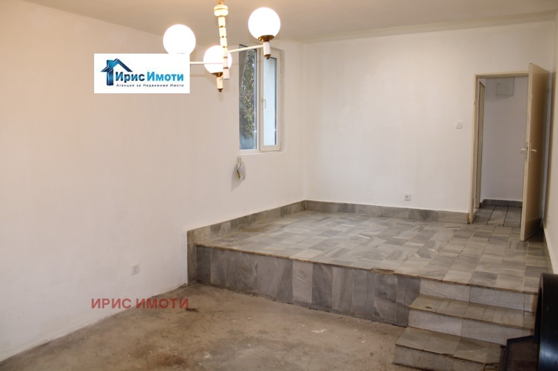 Продава 3-СТАЕН, гр. София, Карпузица, снимка 3 - Апартаменти - 52455342