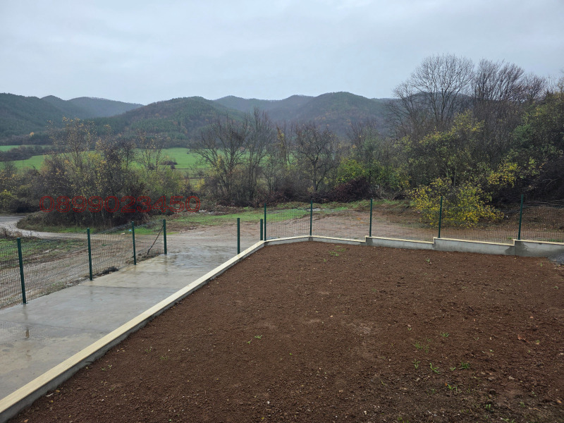 Продава КЪЩА, гр. Правец, област София област, снимка 2 - Къщи - 52780448