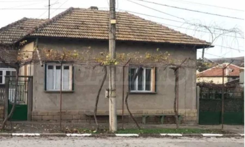Продава КЪЩА, гр. Свищов, област Велико Търново