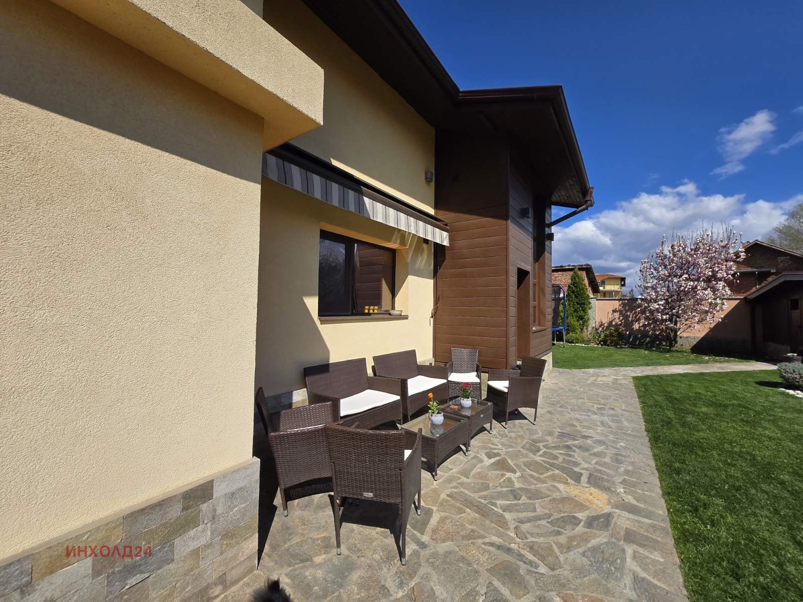 Продава КЪЩА, гр. София, с. Казичене, снимка 2 - Къщи - 54250148