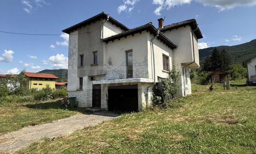 Продава КЪЩА, гр. Етрополе, област София област