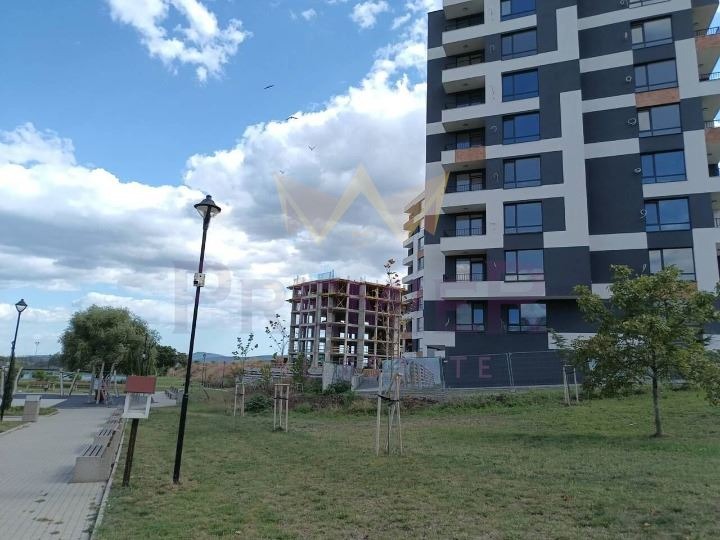 Продава 2-СТАЕН, гр. Бургас, област Бургас, снимка 2 - Апартаменти - 52636949