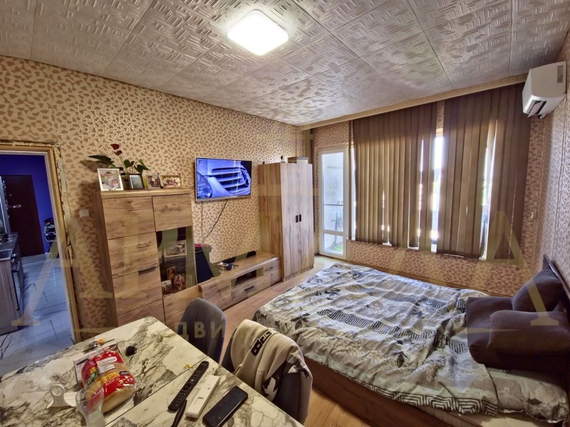 For Sale  2 bedroom Plovdiv , Izgrev , 64 sq.m | 74541180 - image [3]
