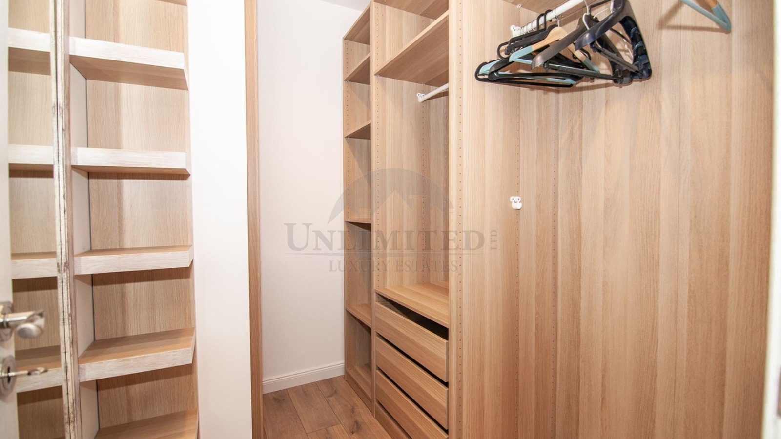 Продава 4-СТАЕН, гр. София, Кръстова вада, снимка 12 - Апартаменти - 55881535
