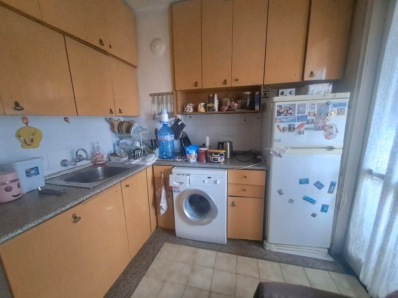 Продава 2-СТАЕН в град Пазарджик, Център - 57 кв.м / 69 000 € » 134 952.27 лв., ДОМ-КО