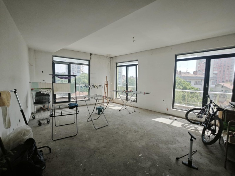 Продава 3-СТАЕН в град Плевен, Идеален център - 133 кв.м / 185 000 € » 361 828.55 лв., ФОР СЕЛ РЕАЛ ЕСТЕЙТ