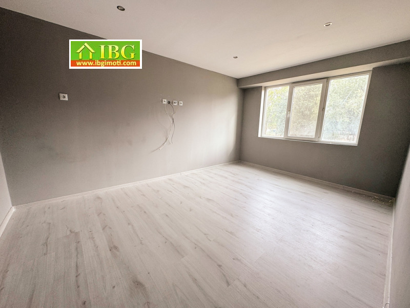 For Sale  Studio Ruse , Druzhba 1 , 37 sq.m | 76084029 - image [2]