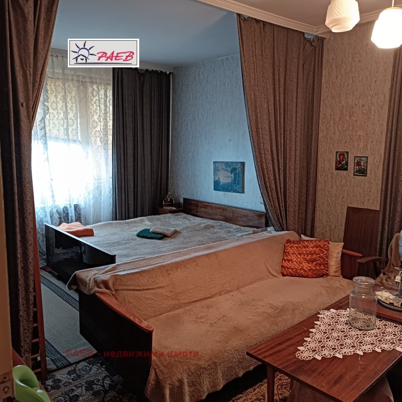 Продава  1 slaapkamer Ruse , Zdravets , 65 кв.м | 15542685 - изображение [2]