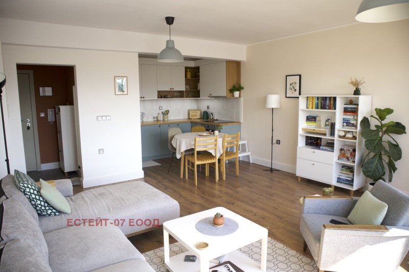 Продава 2-СТАЕН, гр. Пловдив, Южен