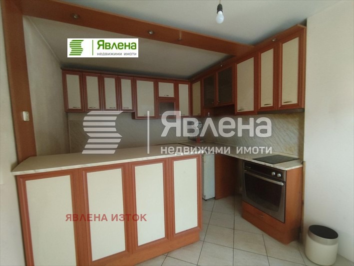 Продава КЪЩА, гр. София, Филиповци, снимка 2 - Къщи - 48594756