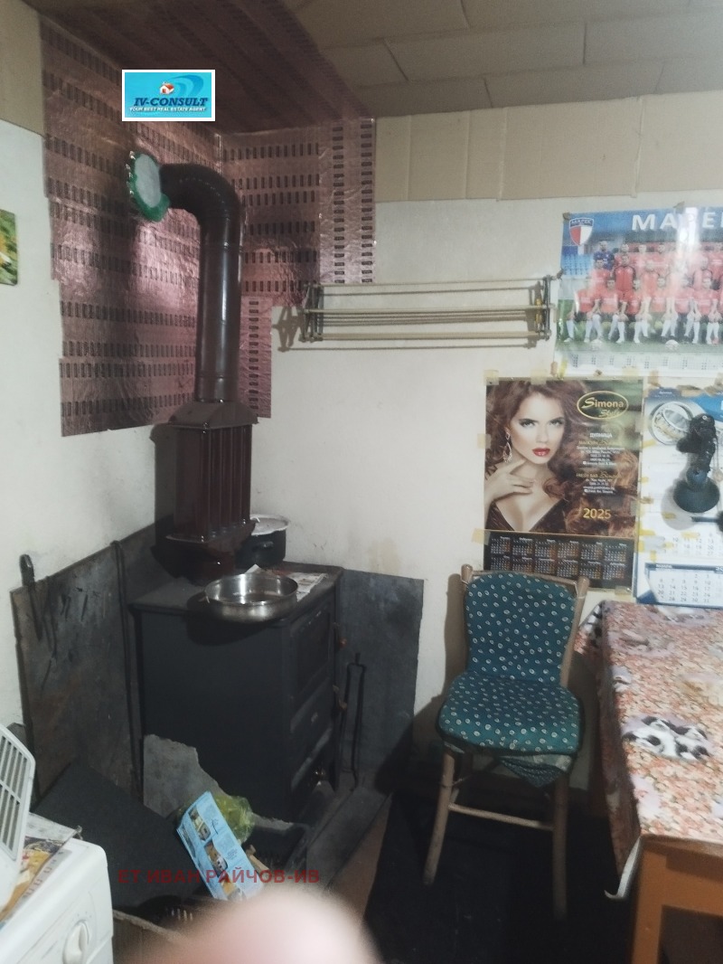 Till salu  Hus region Kyustendil , Blatino , 66 kvm | 68848475 - bild [10]
