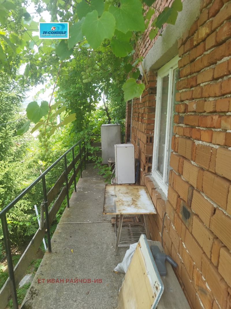 Till salu  Hus region Kyustendil , Blatino , 66 kvm | 68848475 - bild [8]