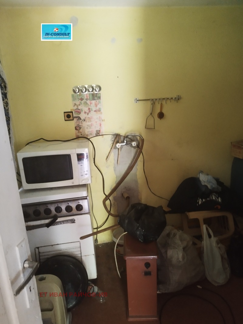 Till salu  Hus region Kyustendil , Blatino , 66 kvm | 68848475 - bild [6]