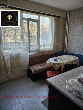 1 quarto Kiutchuk Parij, Plovdiv 9