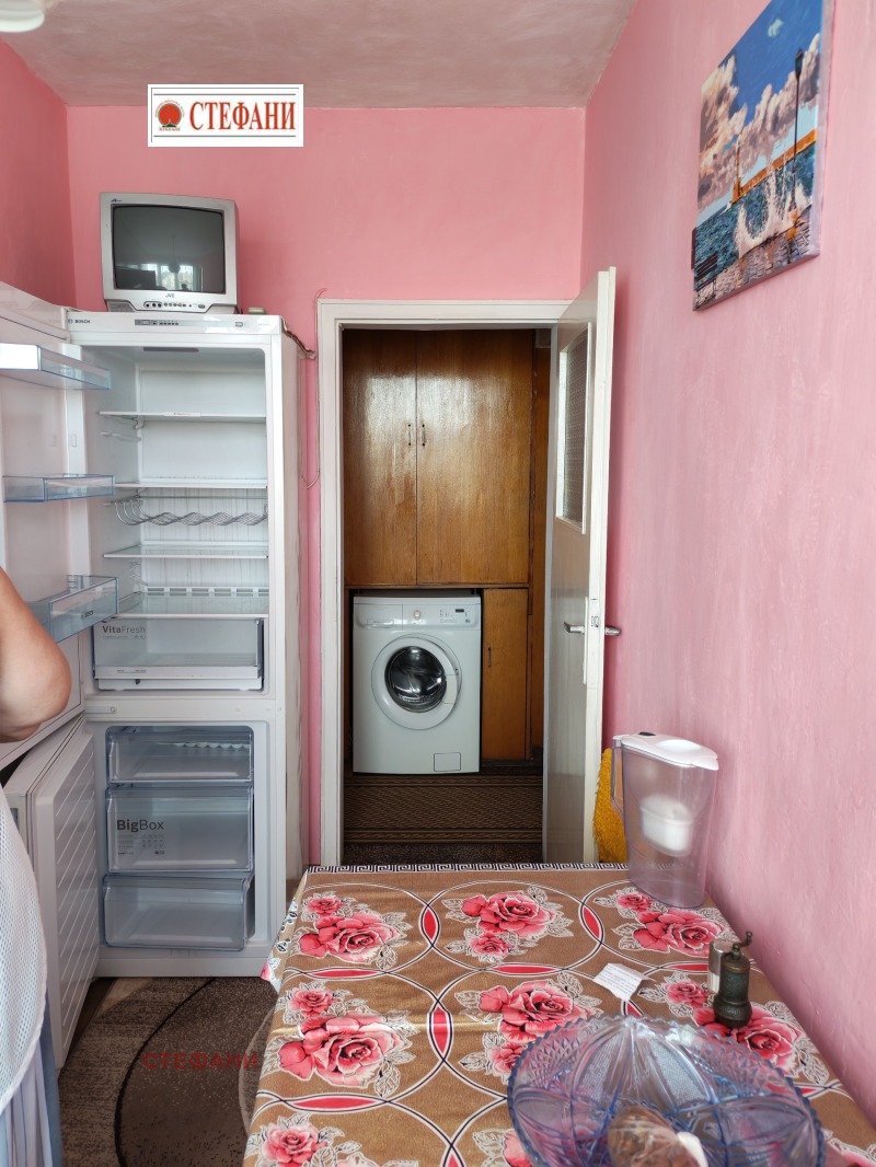 En venta  2 dormitorios Ruse , Vazrazhdane , 97 metros cuadrados | 53550035 - imagen [16]