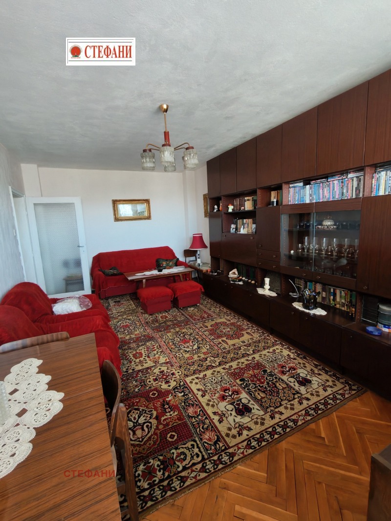 En venta  2 dormitorios Ruse , Vazrazhdane , 97 metros cuadrados | 53550035 - imagen [2]