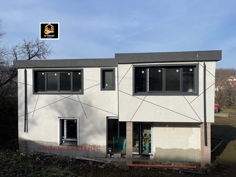 Продава КЪЩА, гр. София, гр. Банкя