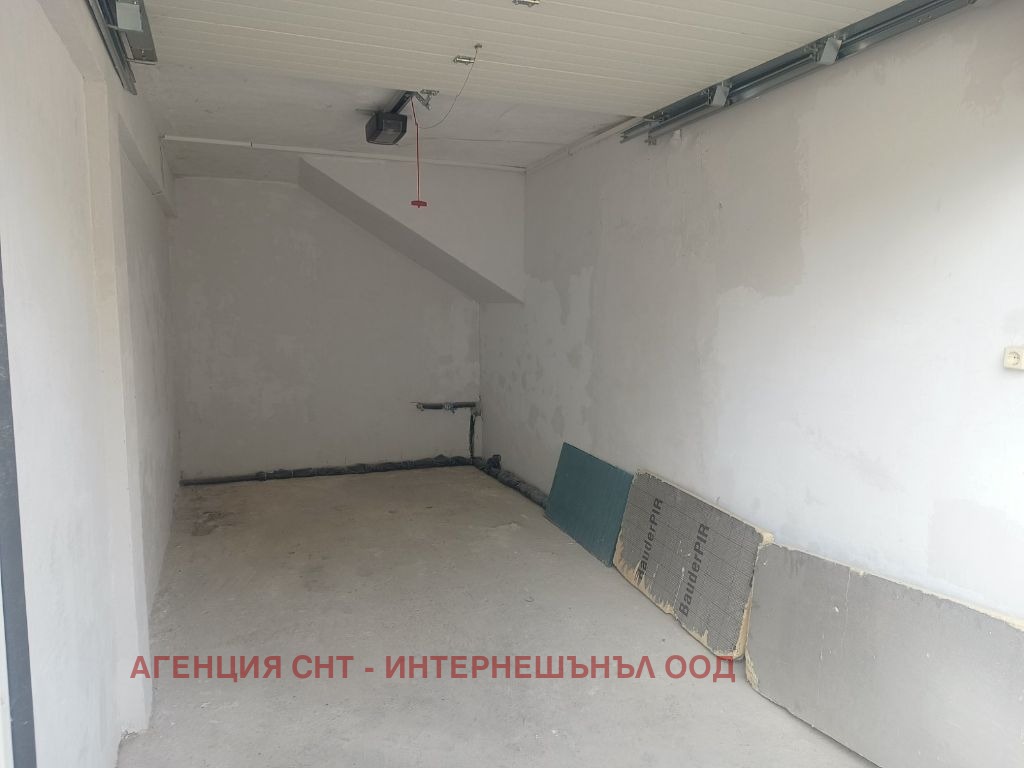 Продава ГАРАЖ, ПАРКОМЯСТО, гр. София, Кръстова вада